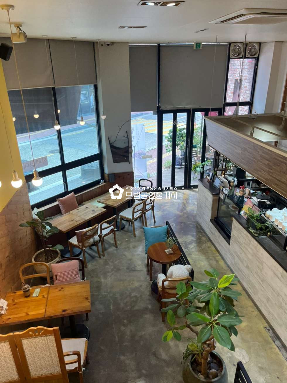 전북 전주완산구 효자동2가 효자동 대로변 1층 복층 카페 월세 매물번호 10130 사진 8
